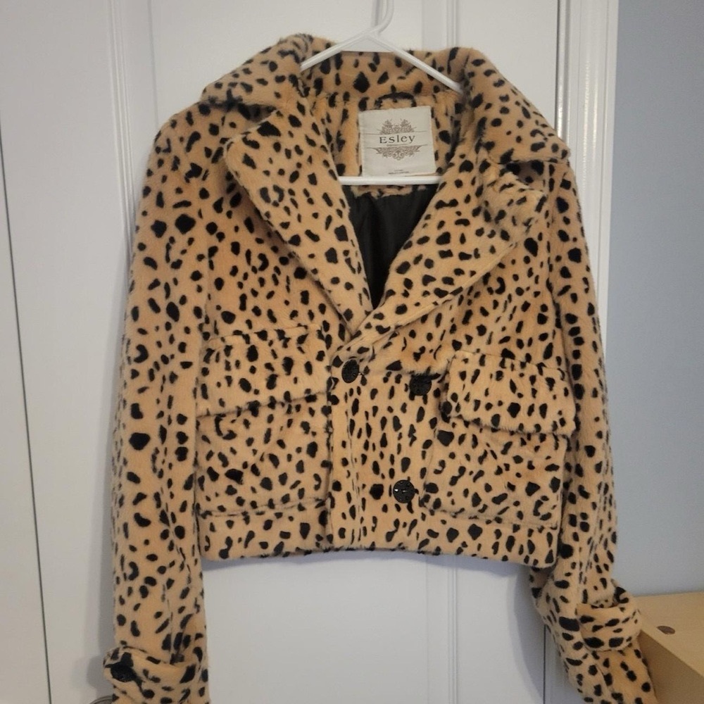 Cheetah Cropped Faux Fur Jacket